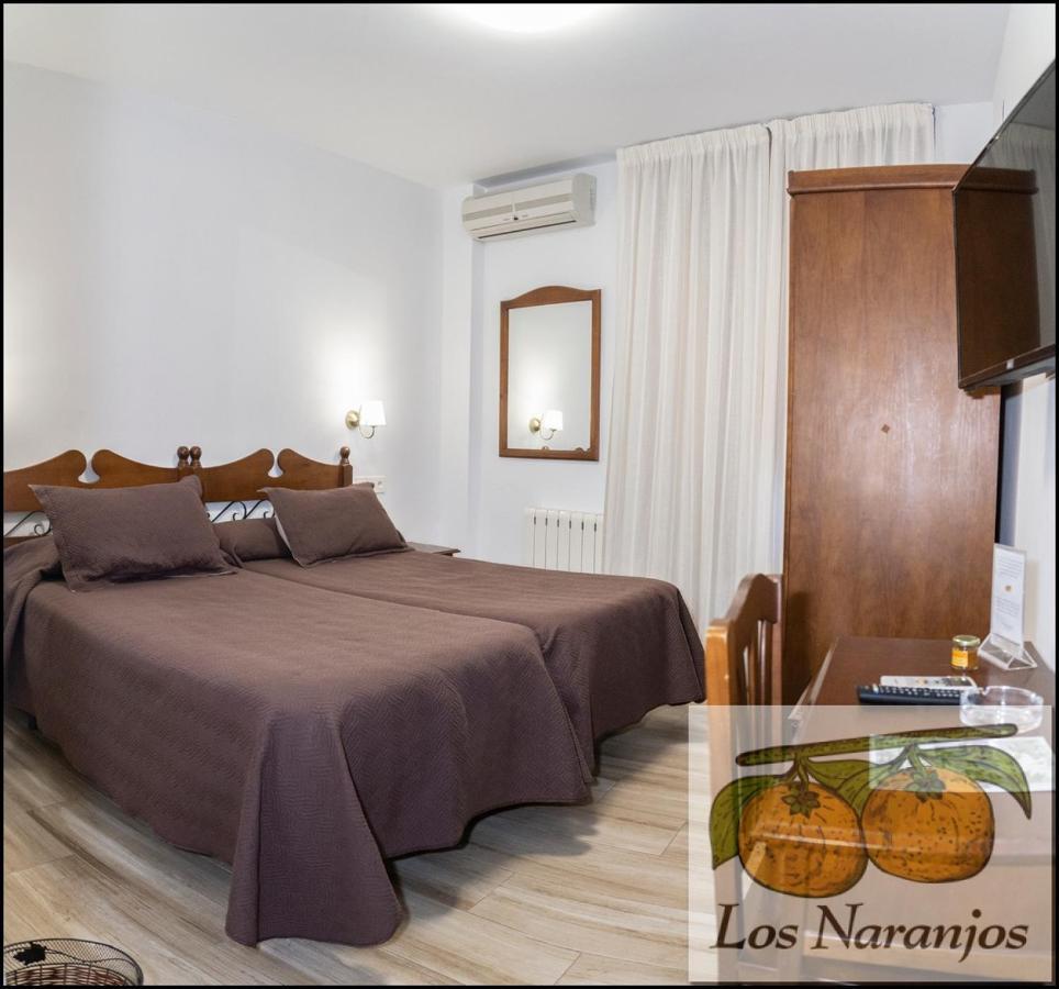 Hostal Y Apartamento Rural Los Naranjos Melegis 外观 照片