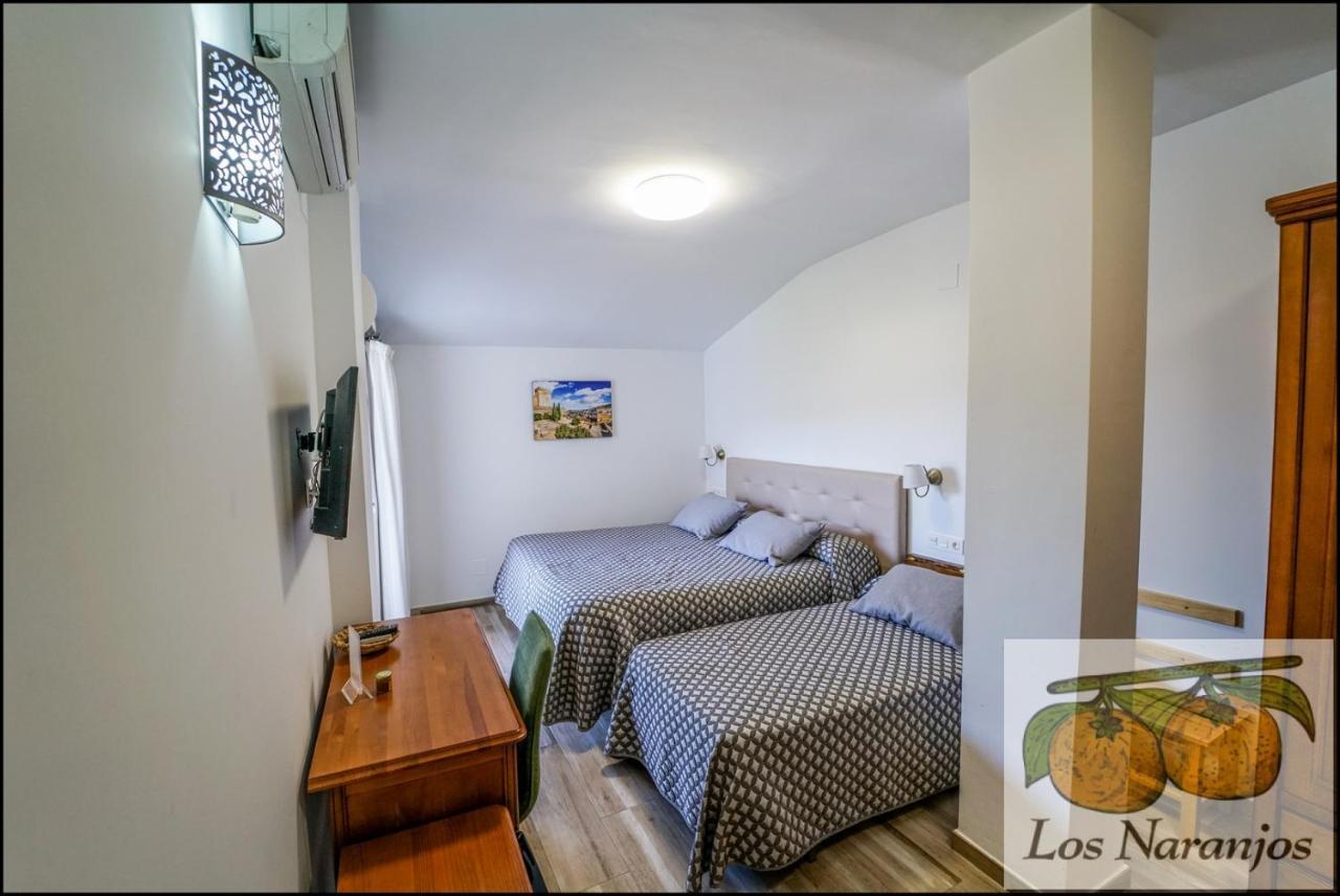 Hostal Y Apartamento Rural Los Naranjos Melegis 外观 照片