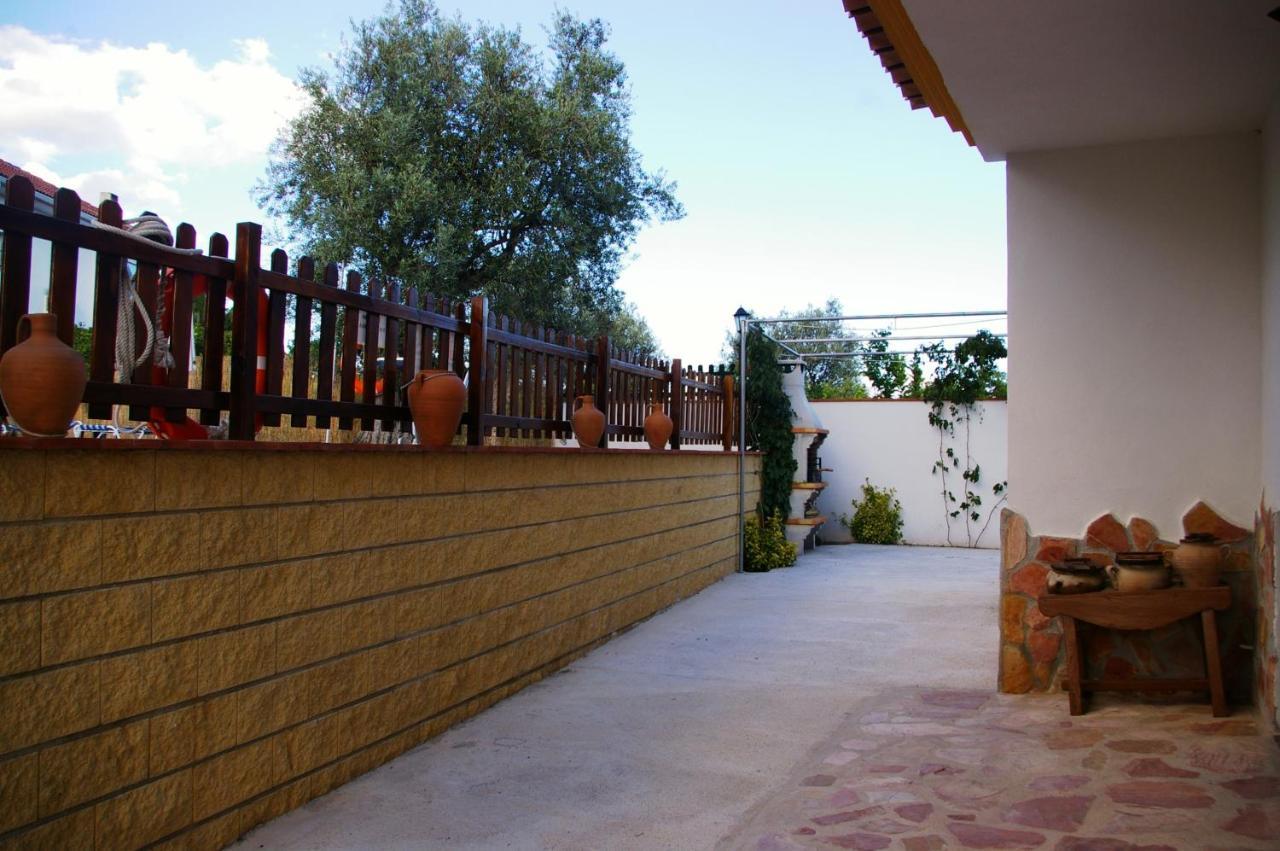 Hostal Y Apartamento Rural Los Naranjos Melegis 外观 照片