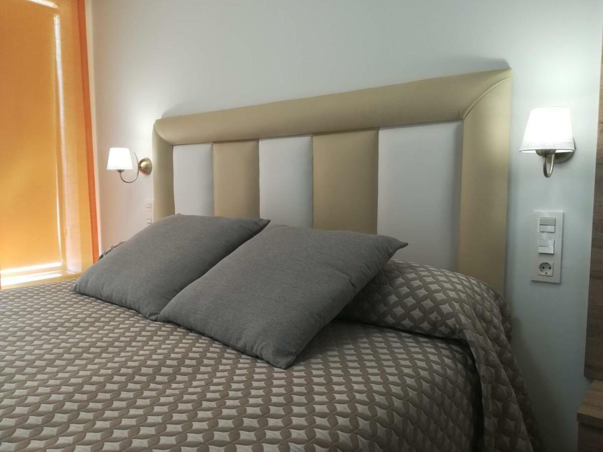 Hostal Y Apartamento Rural Los Naranjos Melegis 外观 照片