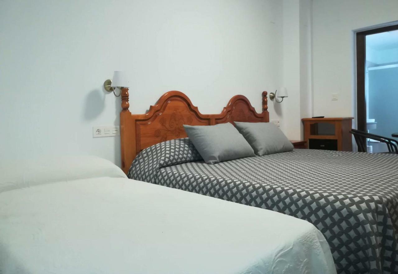 Hostal Y Apartamento Rural Los Naranjos Melegis 外观 照片